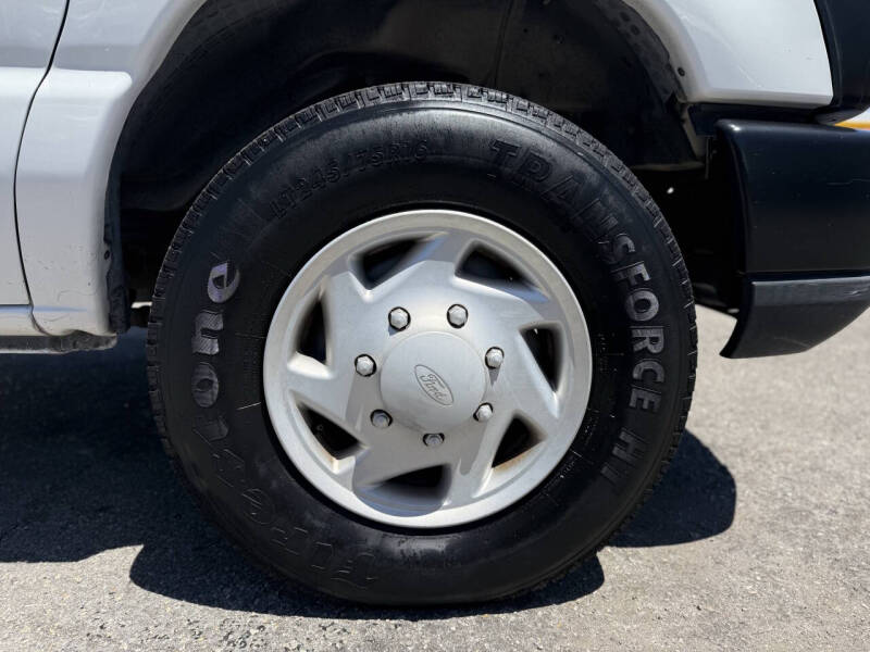 2008 Ford E-Series E-250