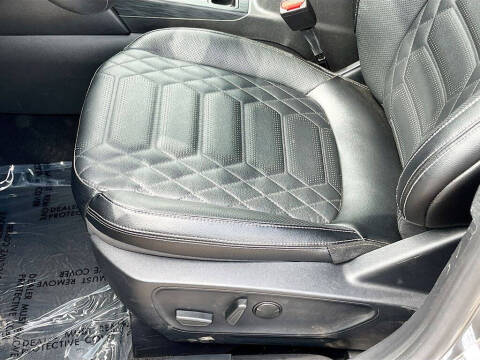 2024 Ford Escape Platinum