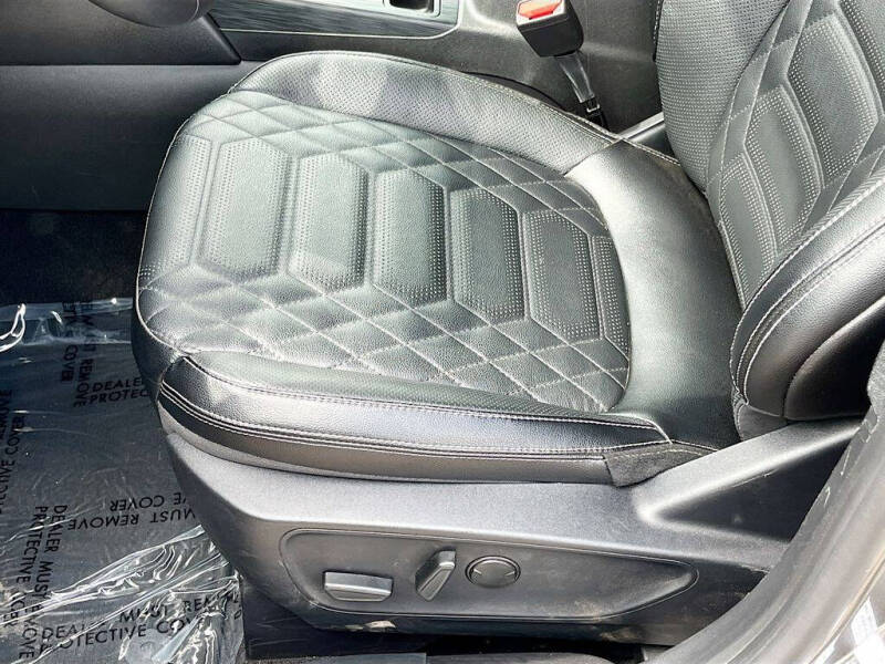 2024 Ford Escape Platinum