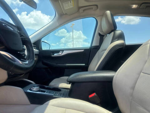 2022 Ford Escape SEL