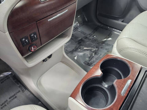 2014 Toyota Sienna XLE 8-Passenger