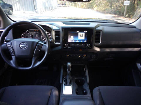 2022 Nissan Frontier SV