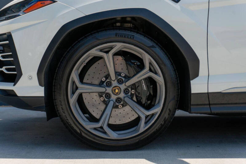 2020 Lamborghini Urus