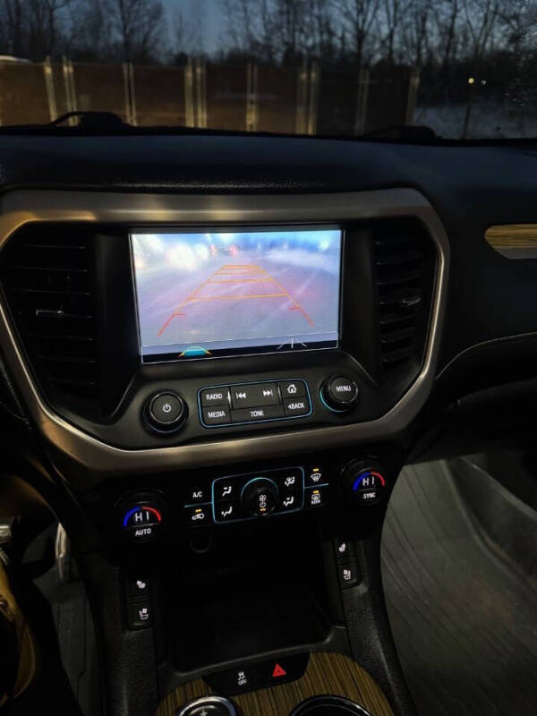 2017 GMC Acadia Denali
