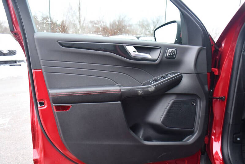 2026 Ford Escape ST-Line Elite