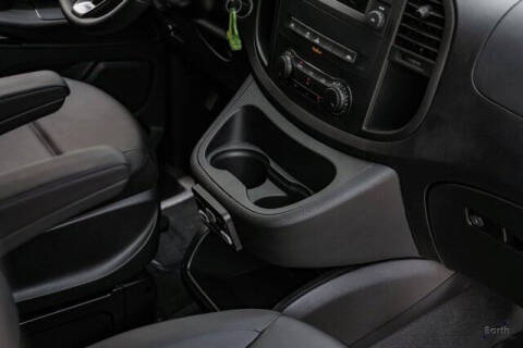 2023 Mercedes-Benz Metris Passenger