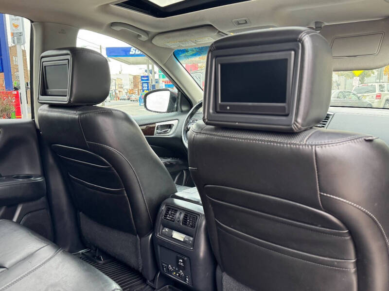 2013 Nissan Pathfinder Platinum