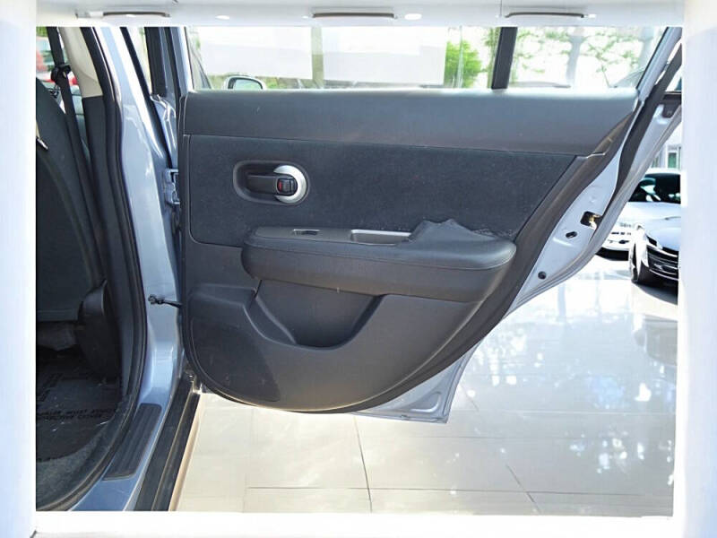 2011 Nissan Versa 1.8 S