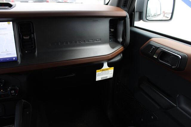 2024 Ford Bronco Outer Banks