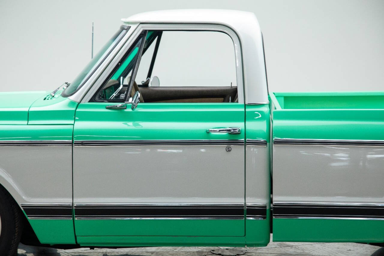 1969 Chevrolet C/K 10 Series 11