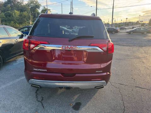 2017 GMC Acadia Denali