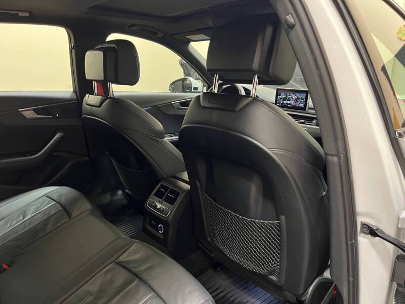 2019 Audi A4 quattro Premium Plus 45 TFSI