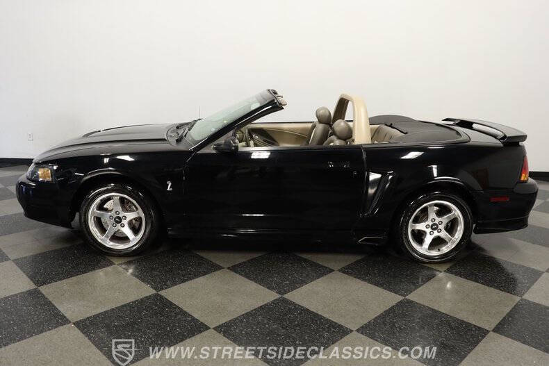 2001 Ford Mustang SVT Cobra