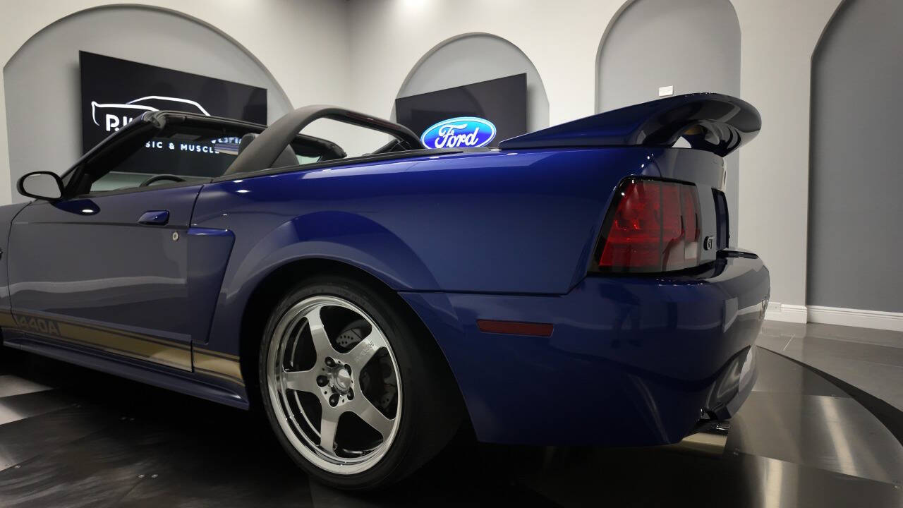 2004 Ford Mustang 22