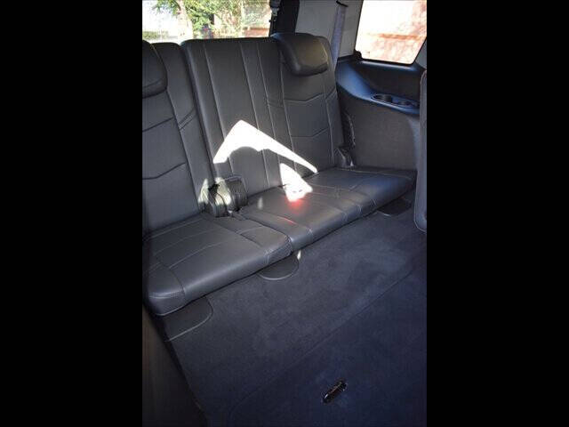 2017 Cadillac Escalade Luxury