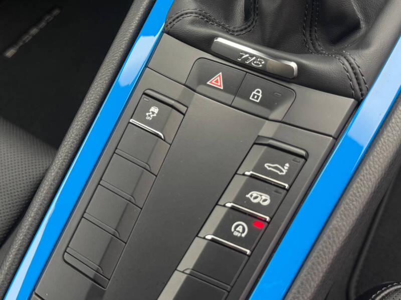 2025 Porsche 718 Cayman