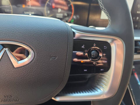 2027 Infiniti QX80 Luxe