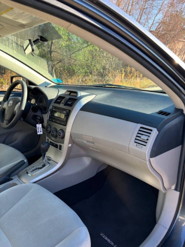 2012 Toyota Corolla LE