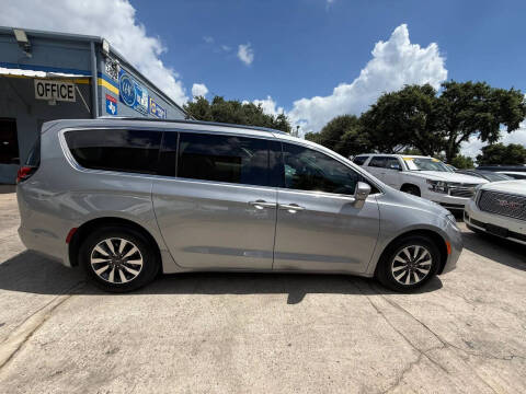 2021 Chrysler Pacifica Touring L