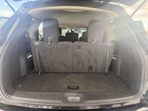 2016 Nissan Pathfinder SV