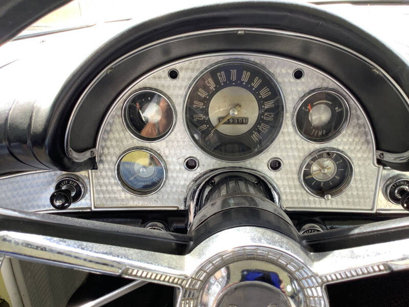 1957 Ford Thunderbird