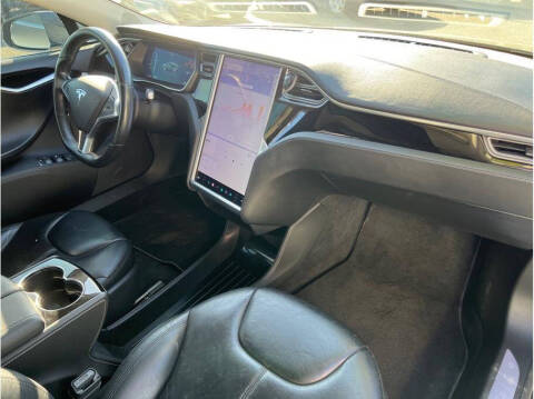 2015 Tesla Model S