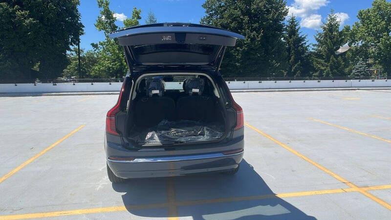 2026 Volvo XC90 B5 Core