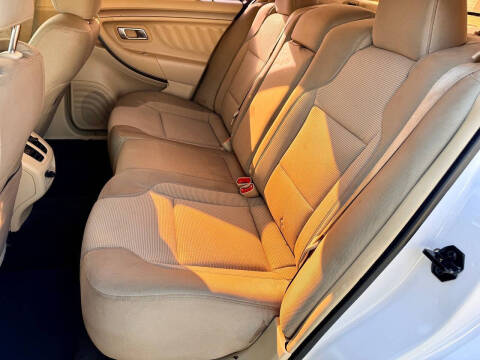 2015 Ford Taurus SEL
