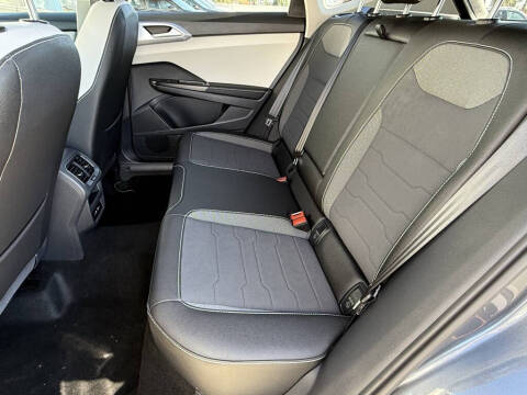 2026 Volkswagen Taos SE