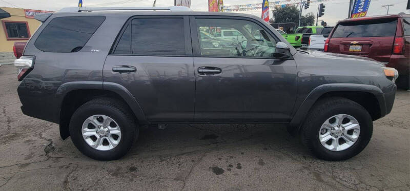 2017 Toyota 4Runner SR5