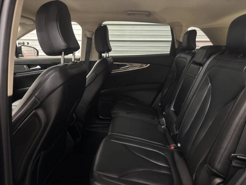 2022 Lincoln Nautilus Standard