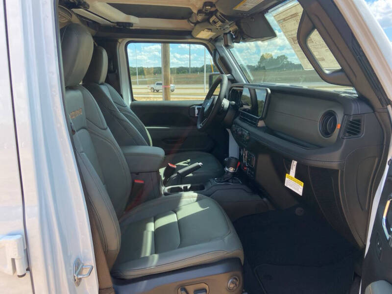 2025 Jeep Gladiator Mojave X