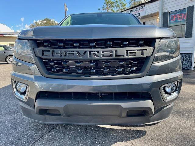 2017 Chevrolet Colorado LT photo 2