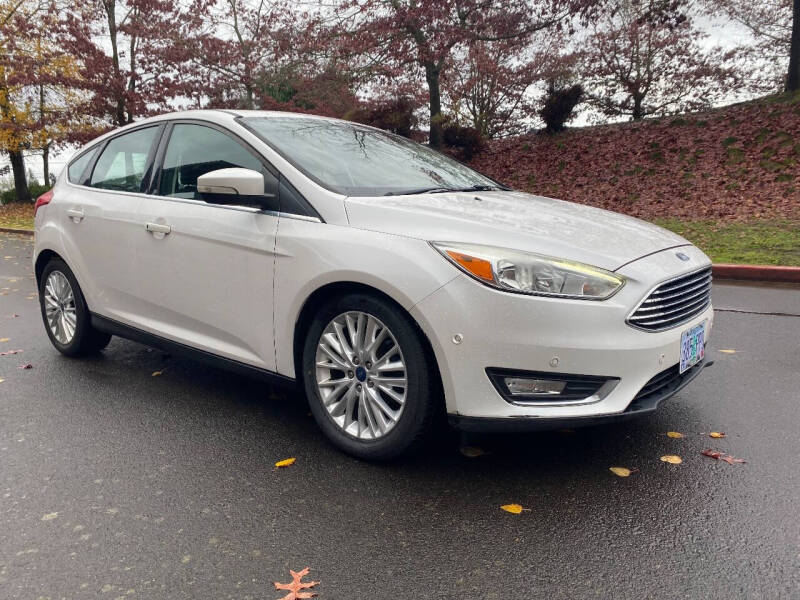 2017 Ford Focus Titanium's photo