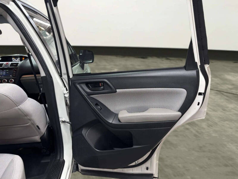 2017 Subaru Forester 2.5i