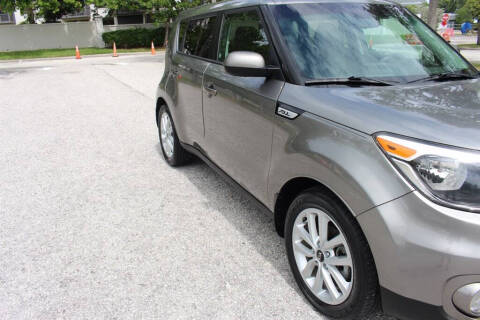 2017 Kia Soul +