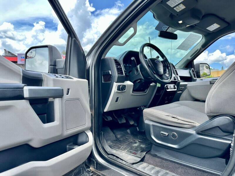 2017 Ford F-150 Pickup - $19,995