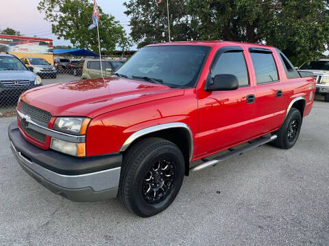 2004 Chevrolet Avalanche for sale at FONS AUTO SALES CORP in Orlando FL