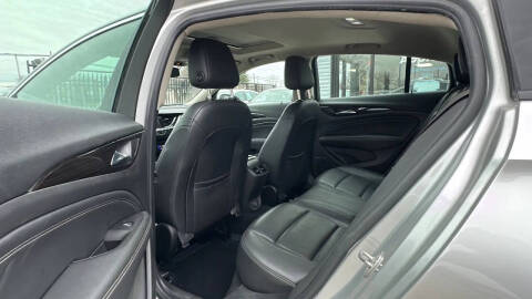 2018 Buick Regal Sportback Essence