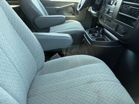 2024 Chevrolet Express LT 3500