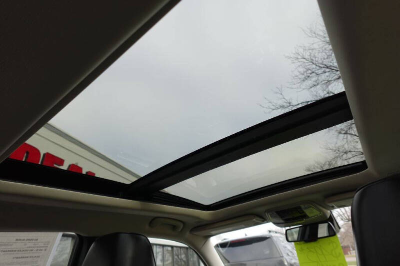 2023 Chrysler 300 Touring L