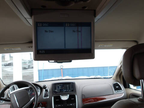 2013 Chrysler Town and Country Touring