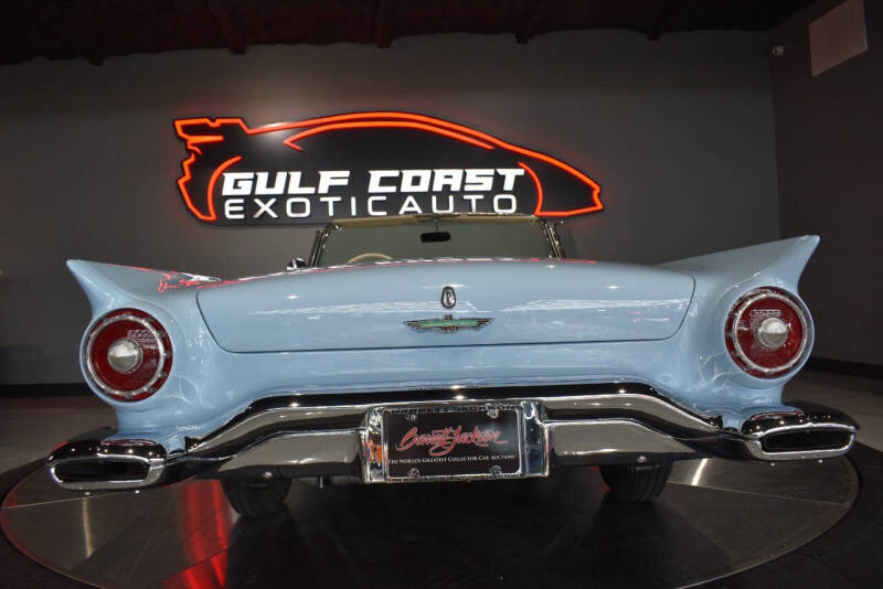 1957 Ford Thunderbird