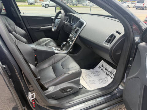 2016 Volvo XC60 T5 Drive-E Premier
