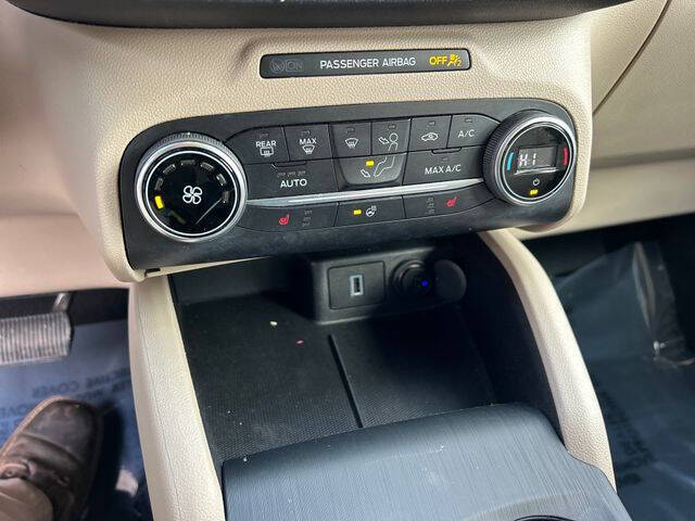 2020 Ford Escape SEL