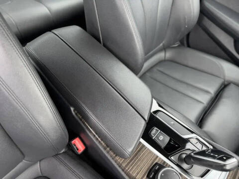 2019 BMW 5 Series 530i