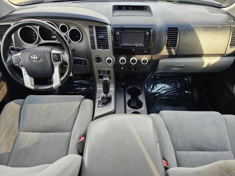 2015 Toyota Sequoia SR5