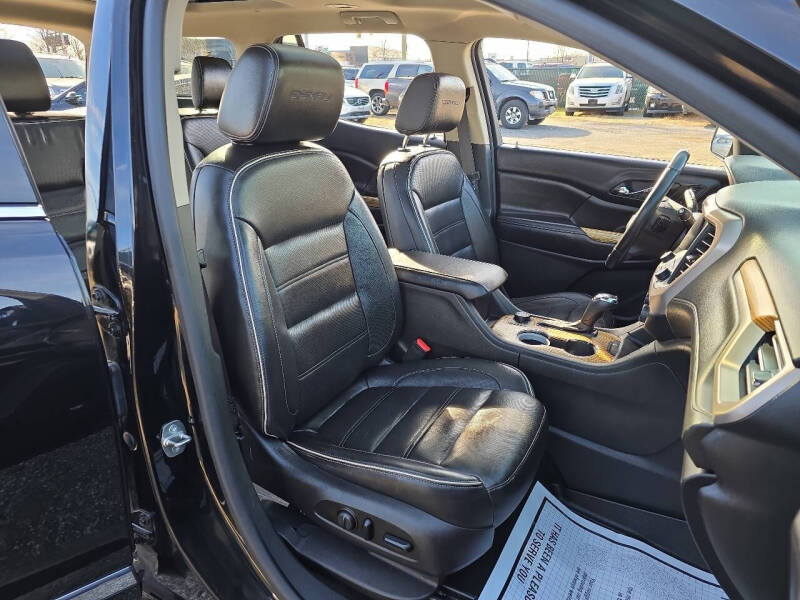 2017 GMC Acadia Denali