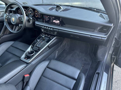 2022 Porsche 911 Carrera