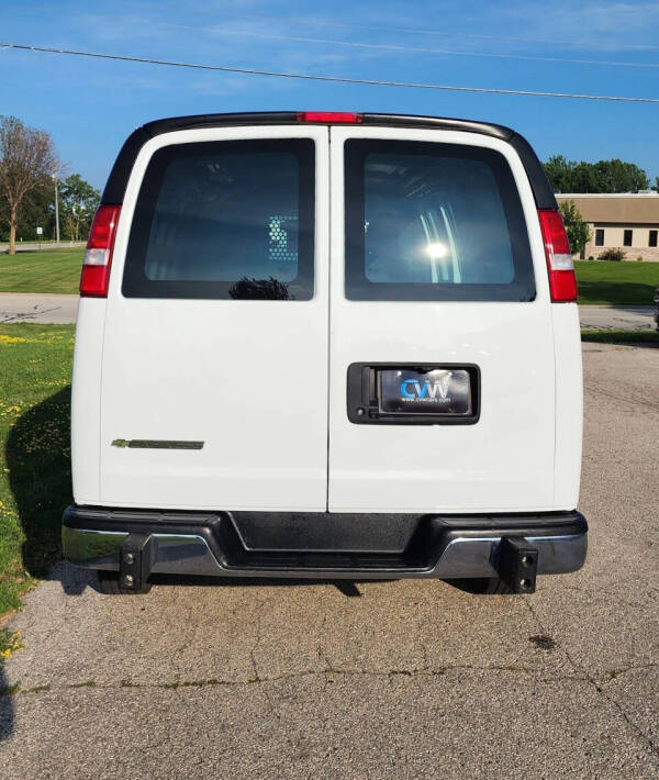 2023 Chevrolet Express 2500